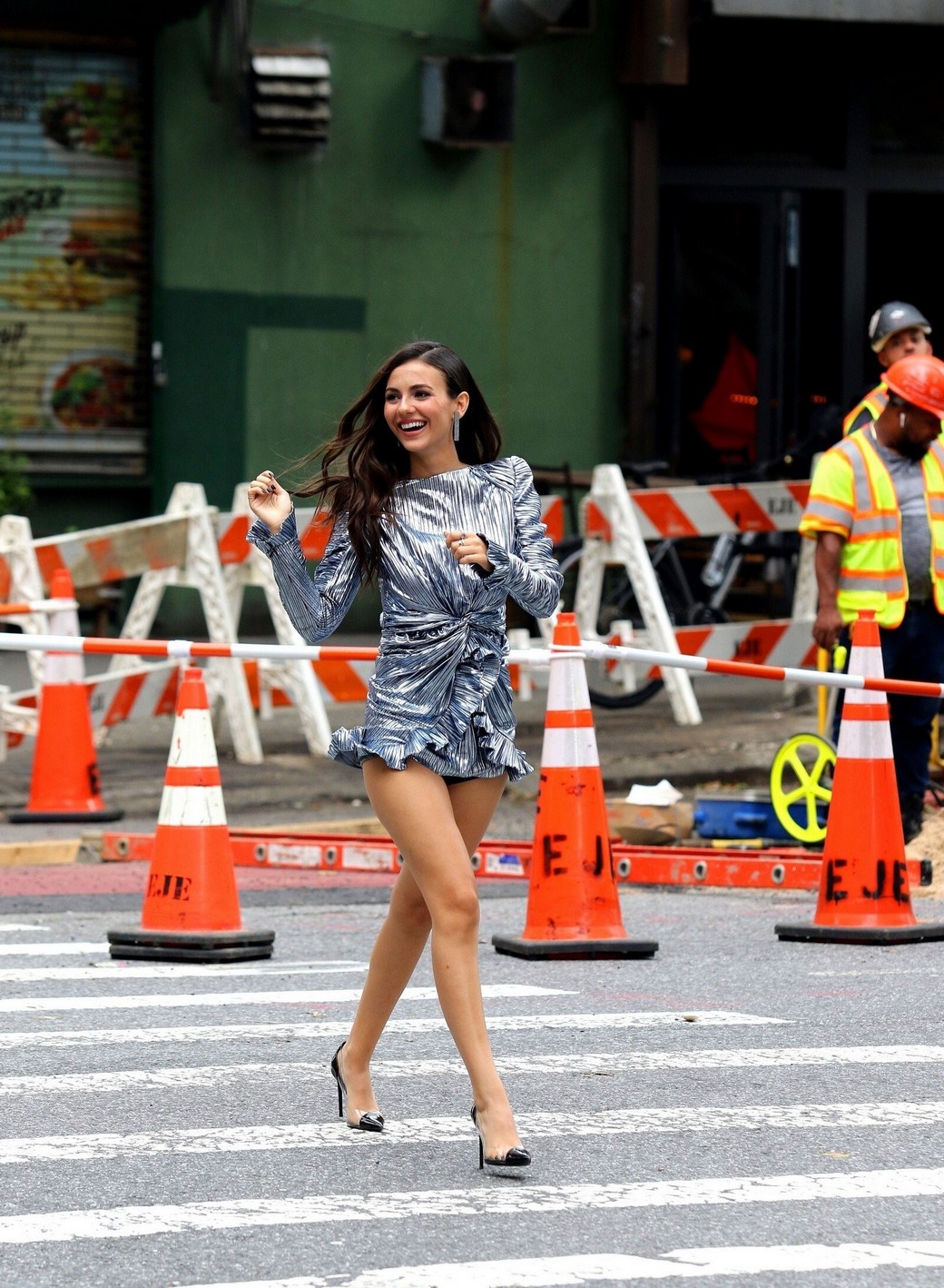 Victoria Justice Sexy Legs