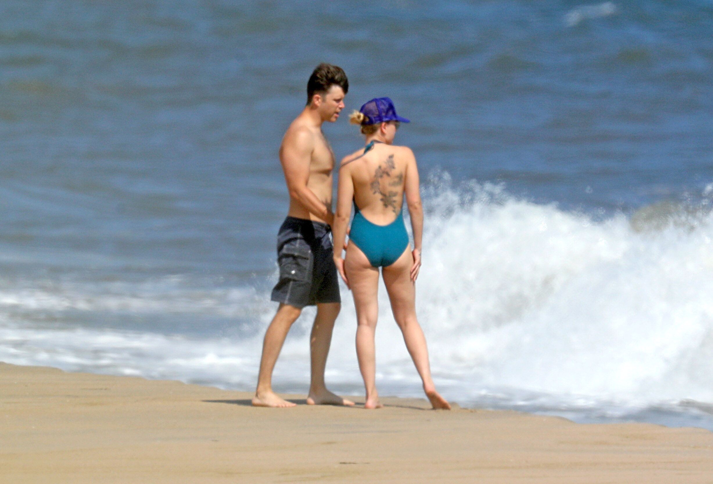 Scarlett Johansson Bikini Ass