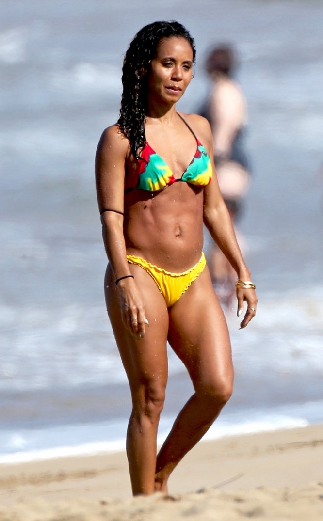 Jada Pinkett Smith Sexy Bikini