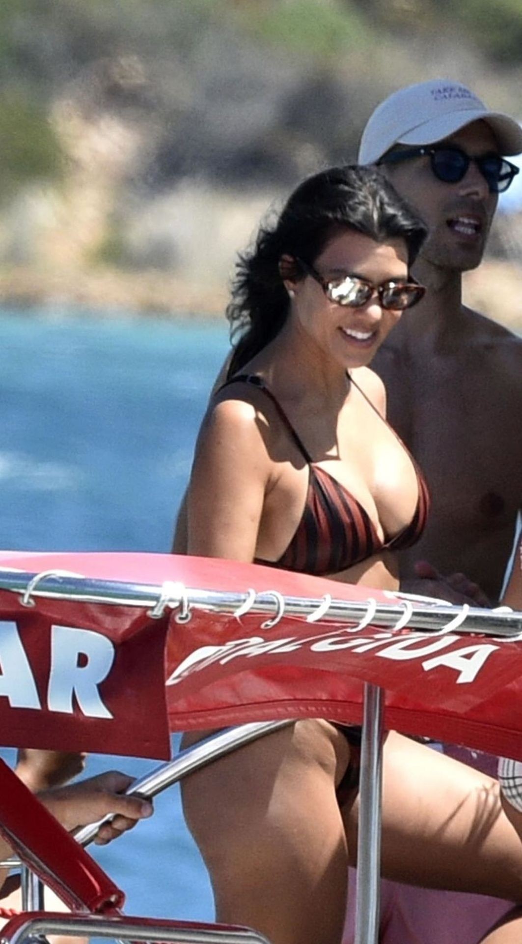 Kourtney Kardashian Tits