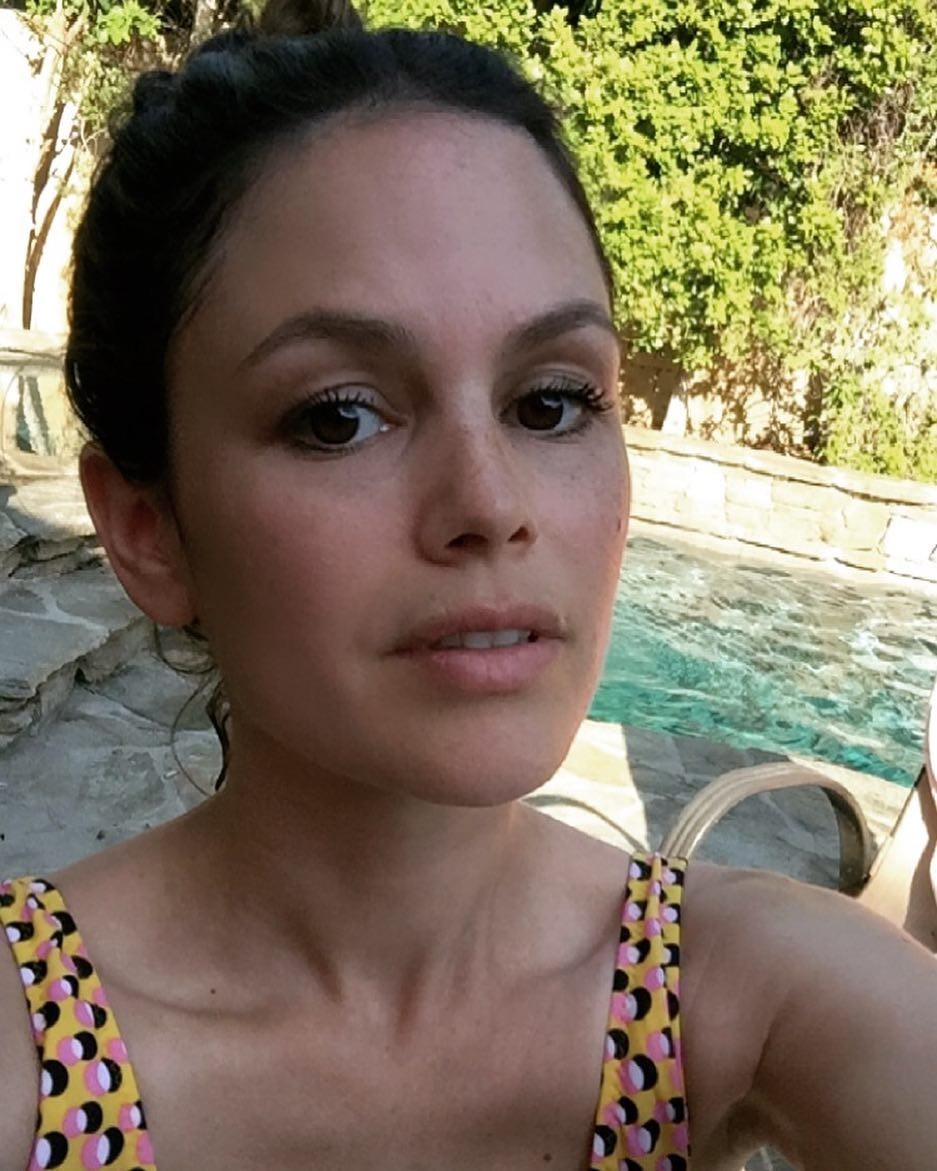 Rachel Bilson Selfie