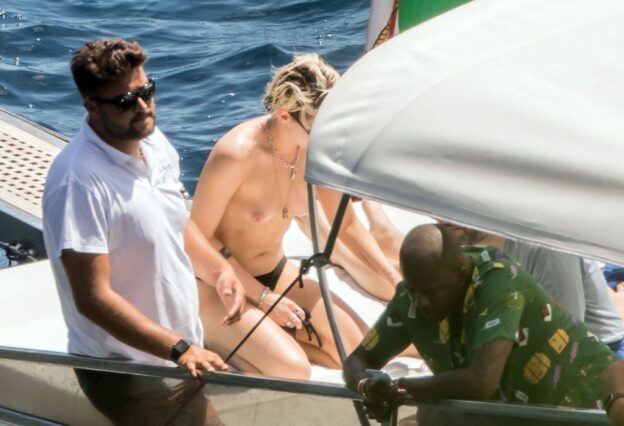 Kristen Stewart Nude at the Amalfi Coast (14 Pics)