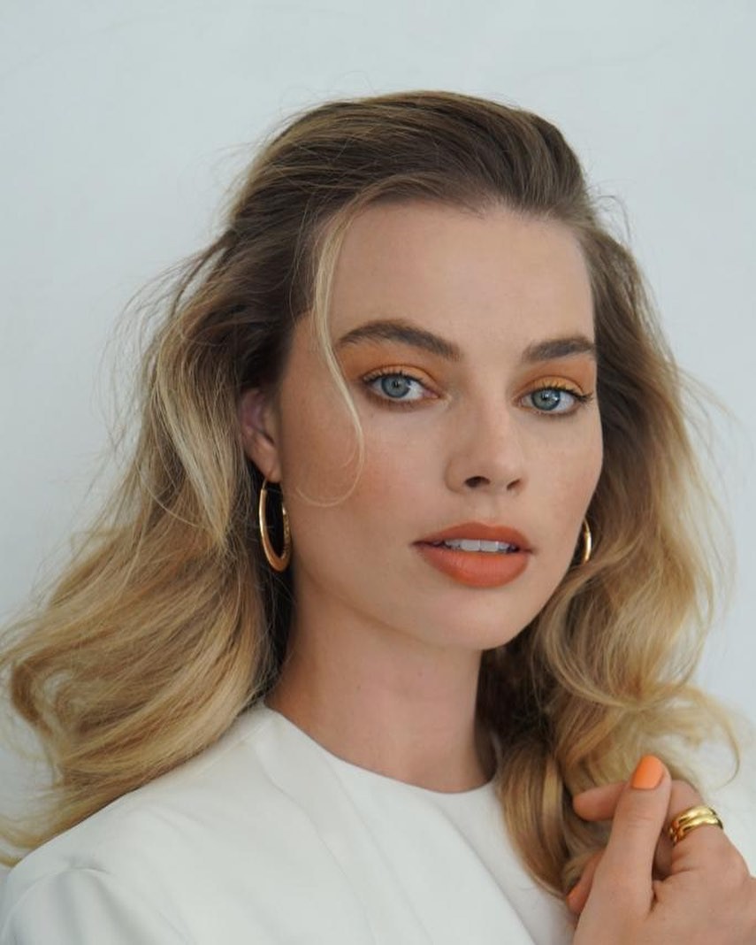 Margot Robbie Hot