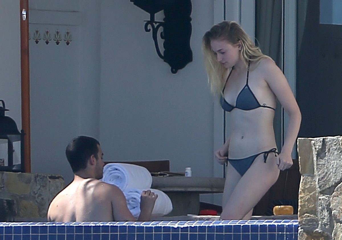 Sophie Turner Exposed Paparazzi Photos 3