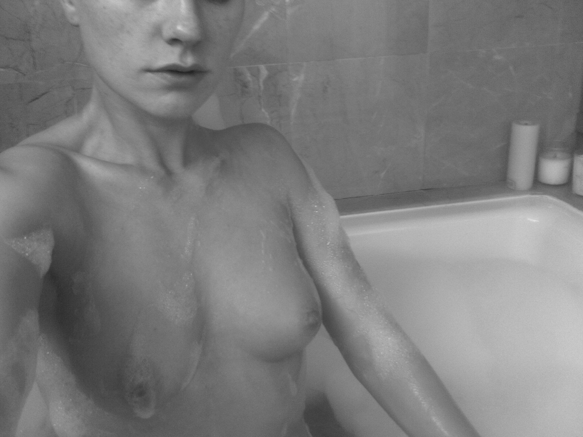 Anna Paquin Nude Exposes Leaked Photos 2019