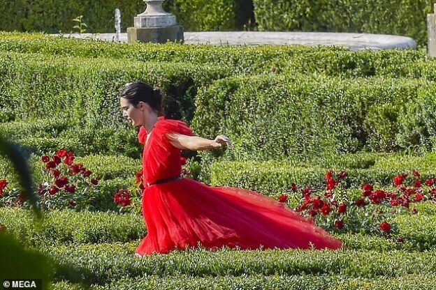 Kendall Jenner Sexy in Rome With Mert and Marcus