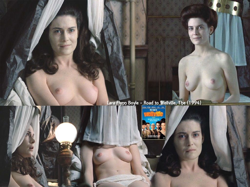 Lara Flynn Boyle Exhibited Naked Pics