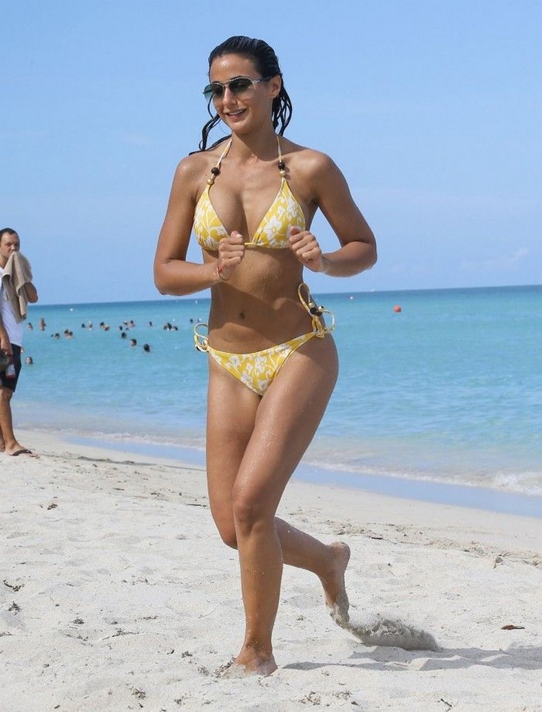 Emmanuelle Chriqui In A Bikini