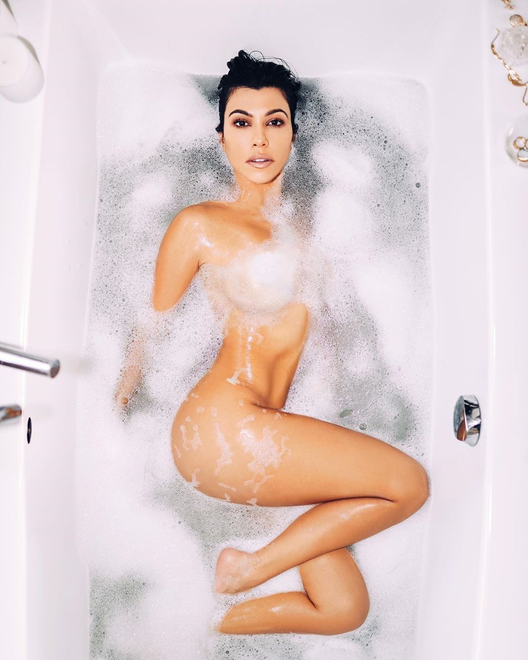 Kourtney Kardashian New Nude Pic