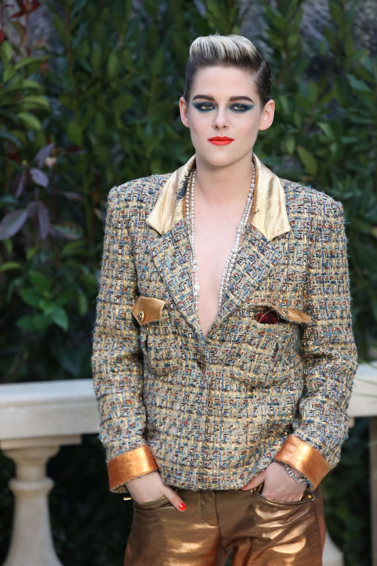 Kristen Stewart Sexy or Not on Chanel Couture (26 Photos)