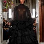 Naomi Campbell Almost Topless (5 Photos)