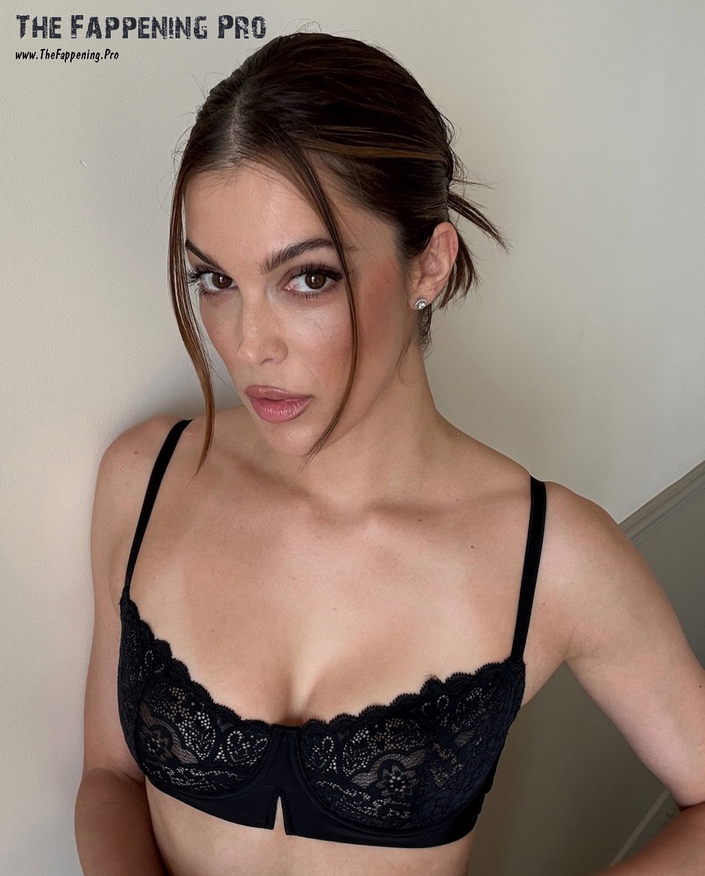 Iris Mittenaere The Fappening