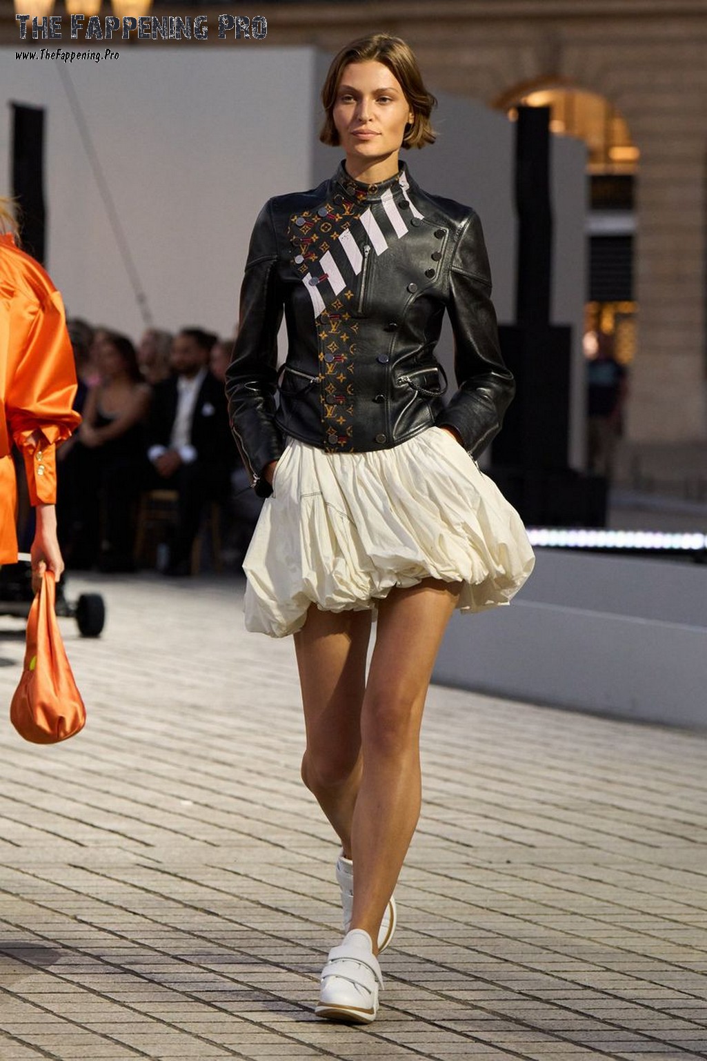 Bibi Breslin Catwalk