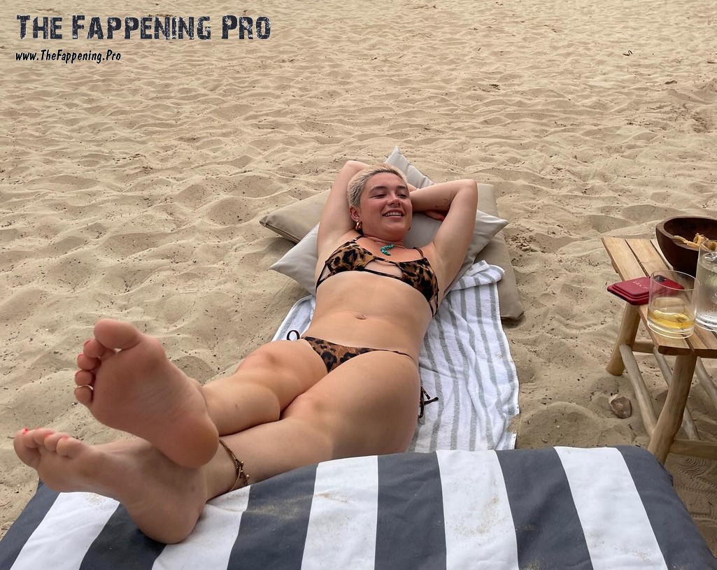 Florence Pugh Bare Feet