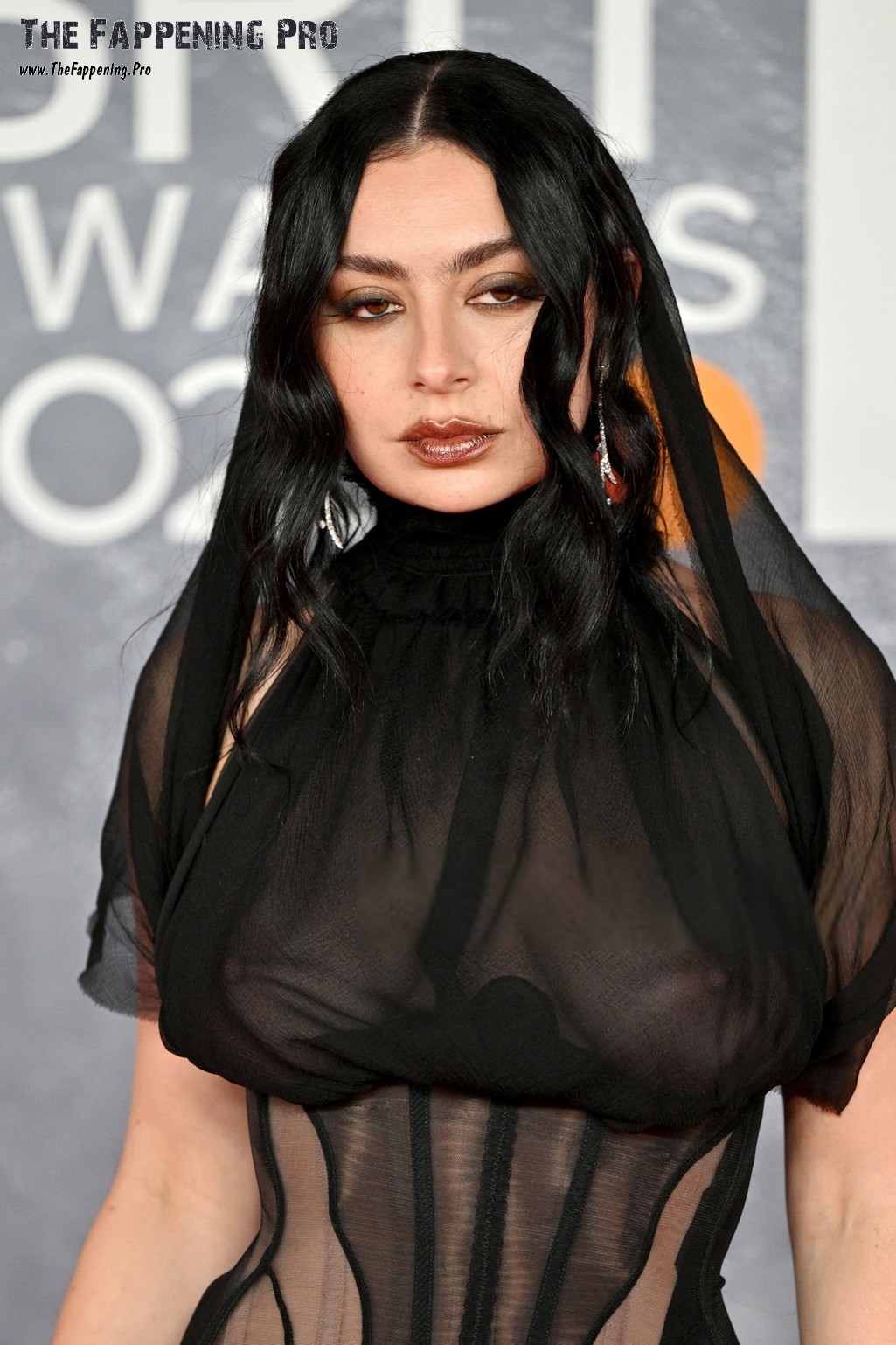 Charli XCX Tits