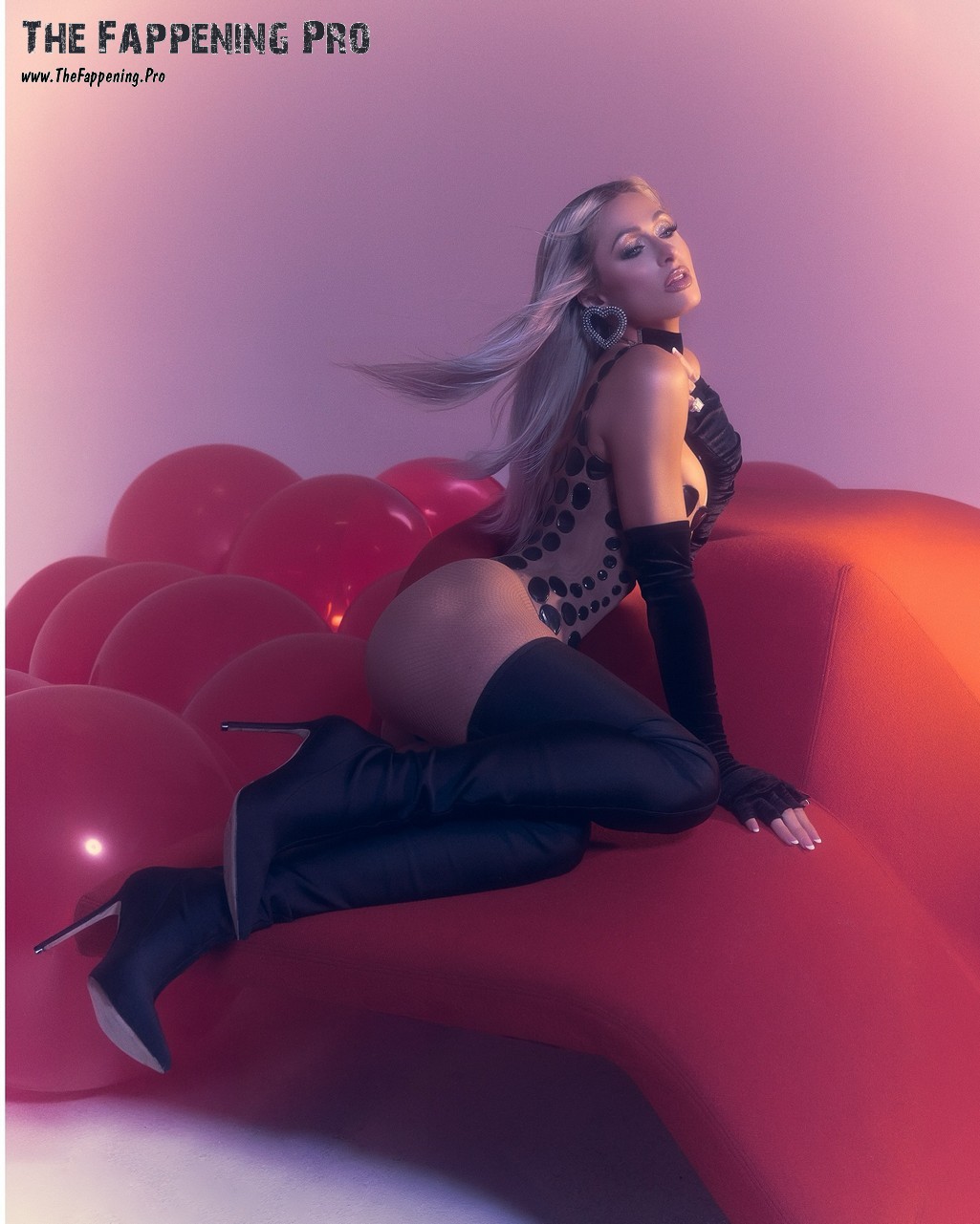 Paris Hilton Sexy In Stockings