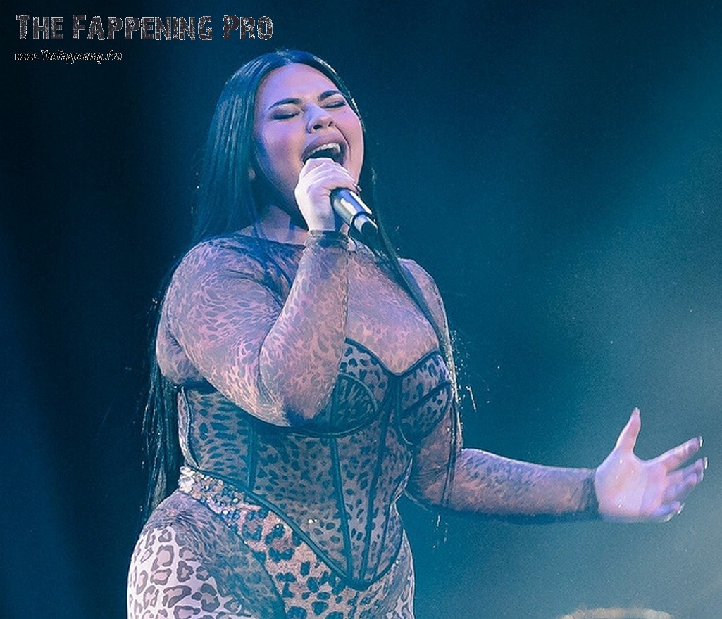 Miriana Conte Singer