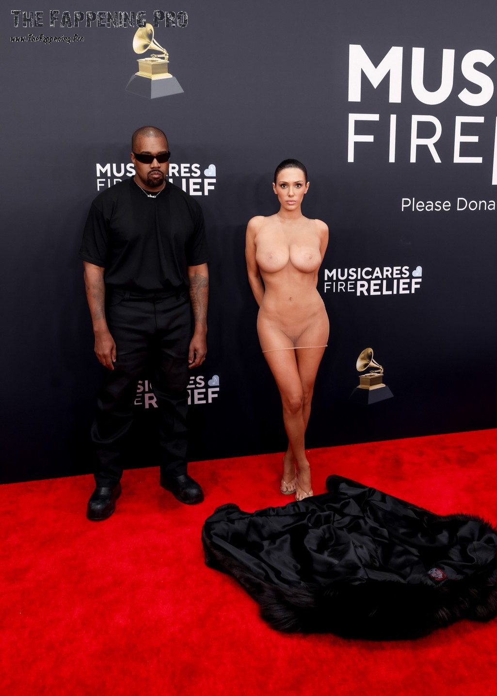 Bianca Censori Nude With Kanye West At Grammy Awards In L.A 2025