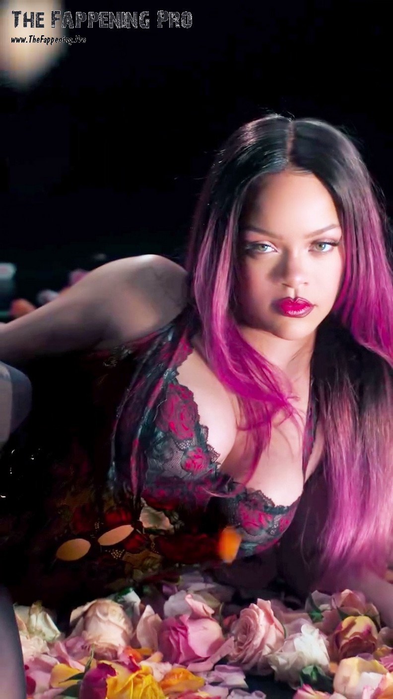 Rihanna Tits
