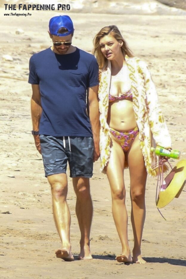 Kelly Rohrbach Sexy In Bikini