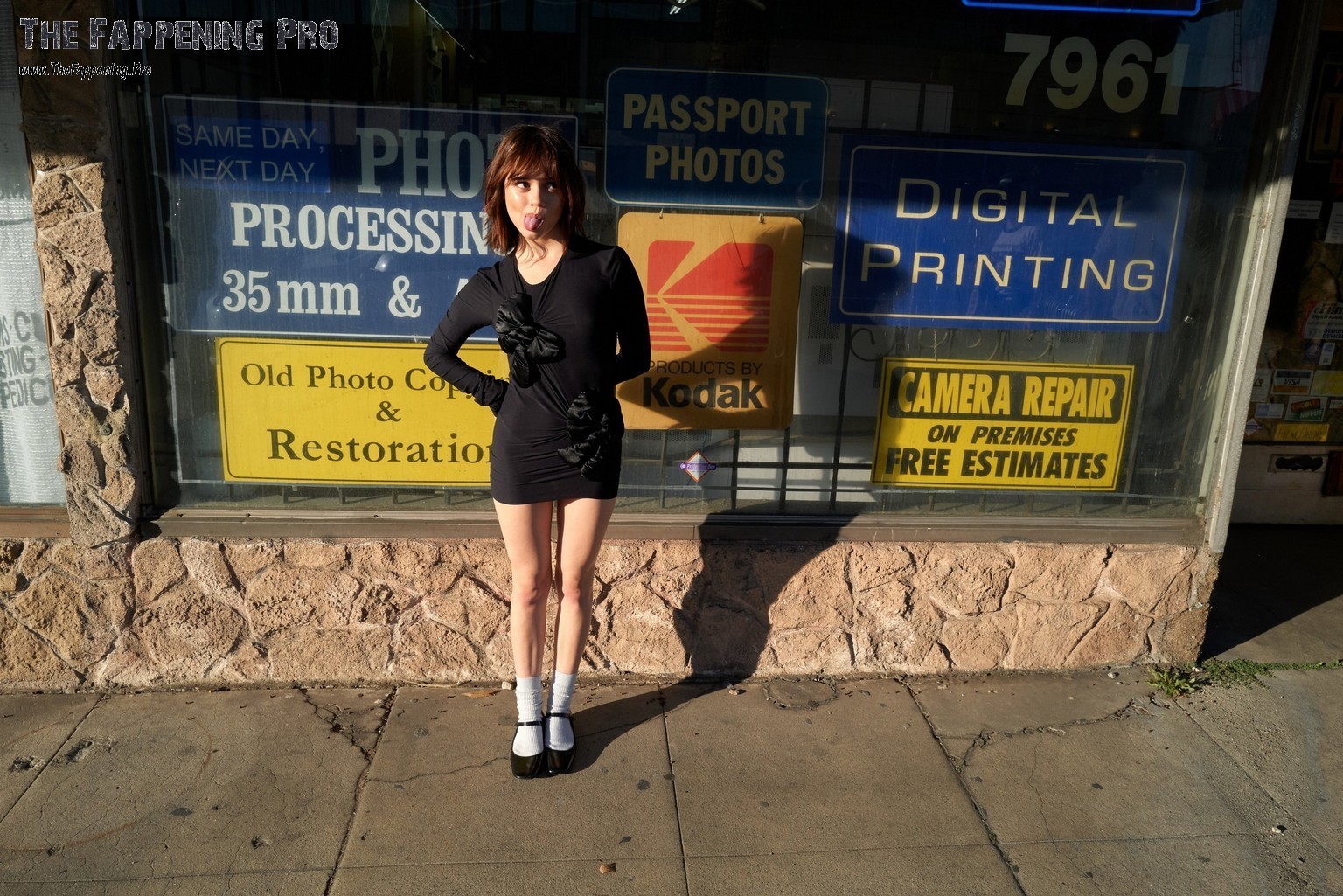 Jenna Ortega Leggy