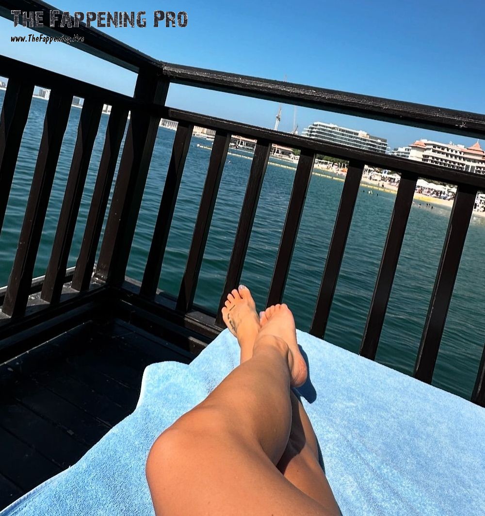 Ashley Roberts Bare Feet