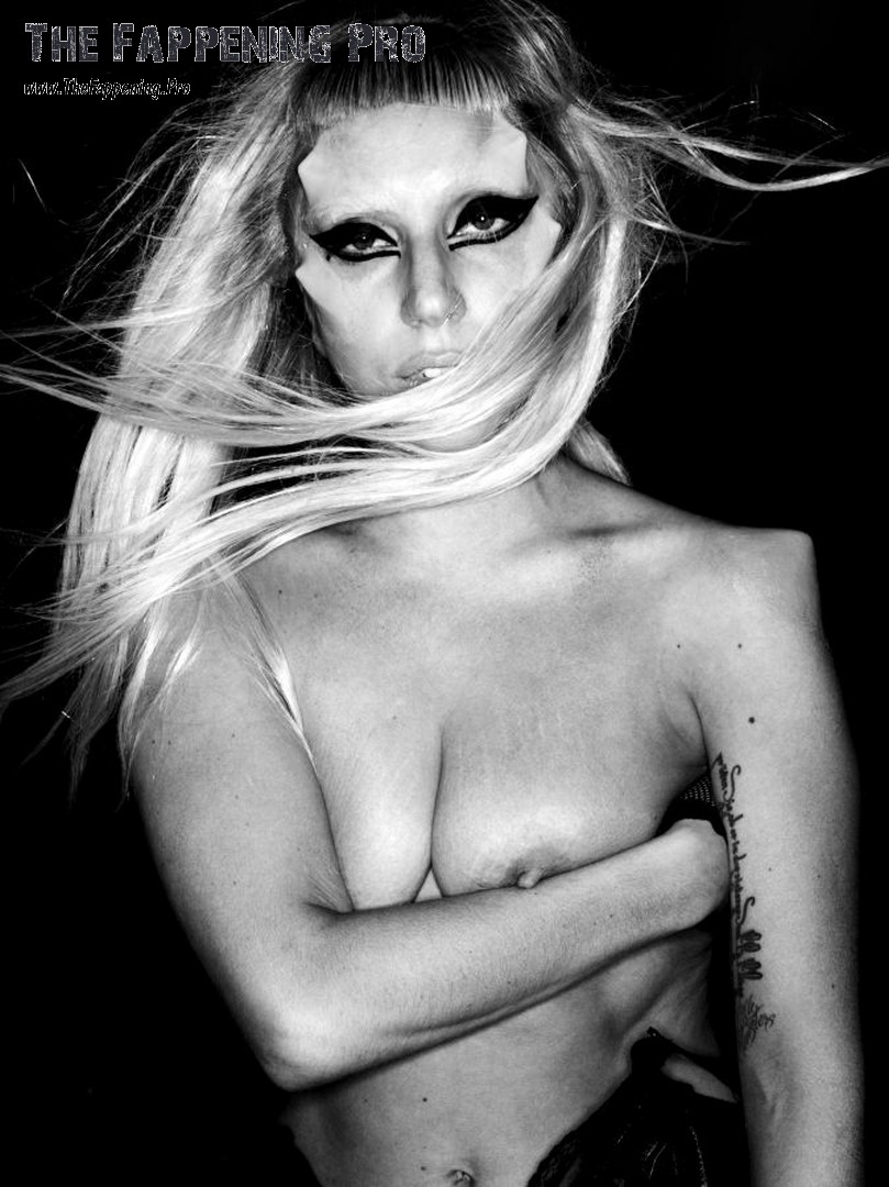 Lady Gaga Topless