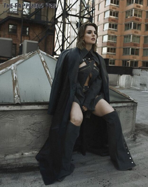 Joanna Levesque Sexy In Numéro Netherlands