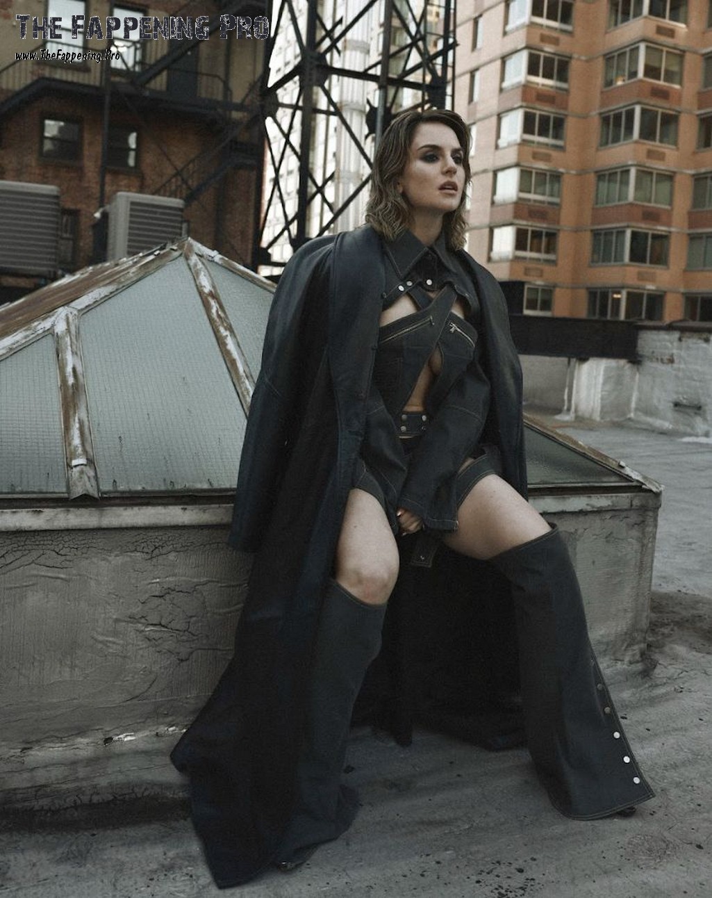 Joanna Levesque Sexy In Numéro Netherlands