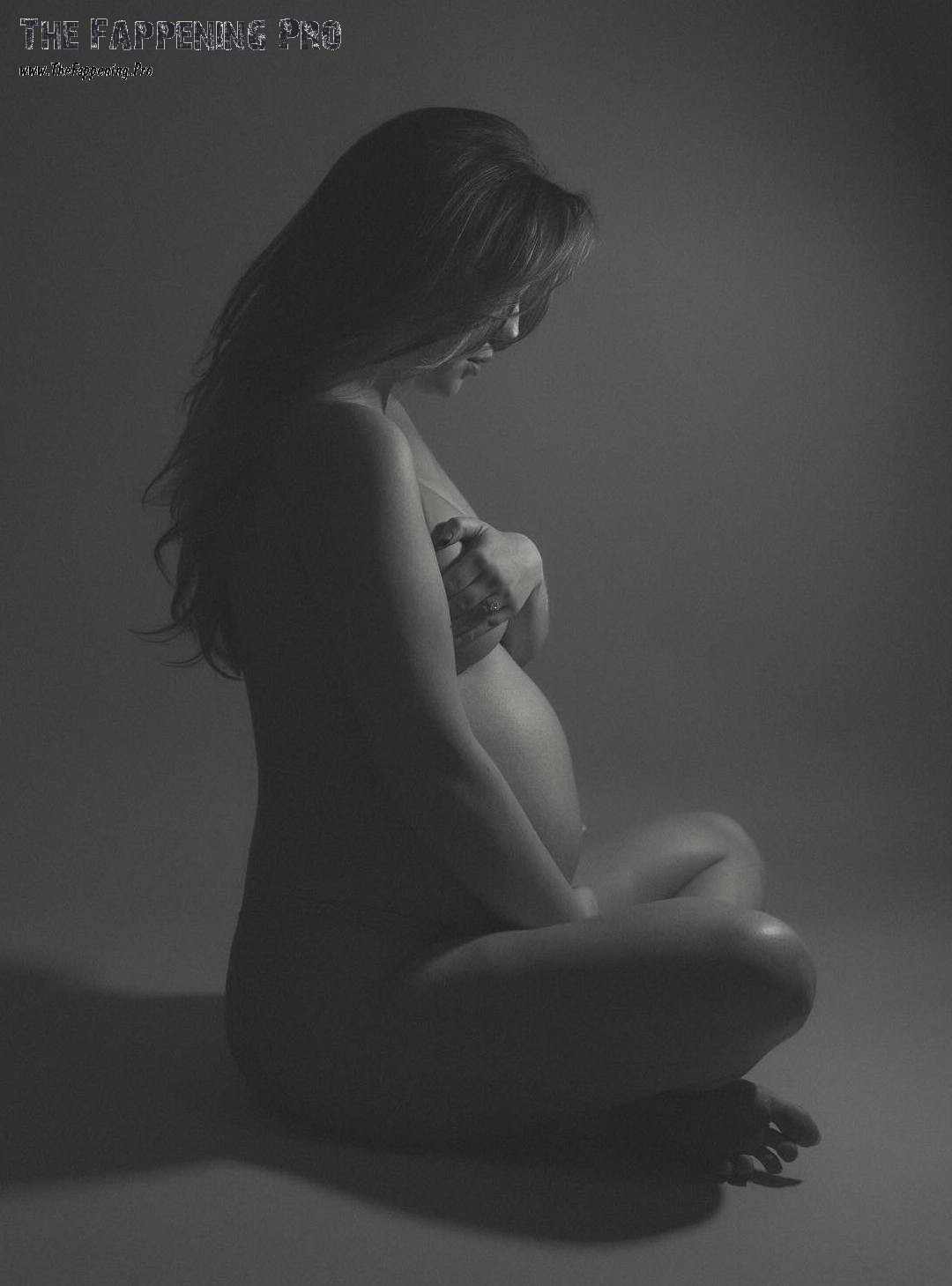 Sammi Hanratty Preggo Nudes