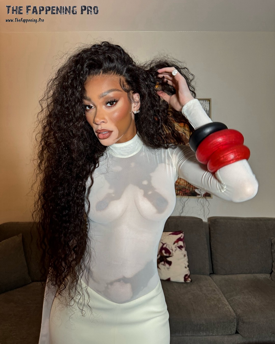 Winnie Harlow Tits
