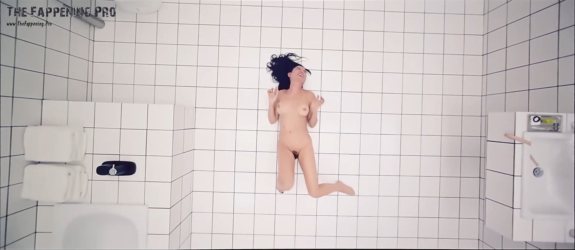 Demi Moore Nude In "The Substance"
