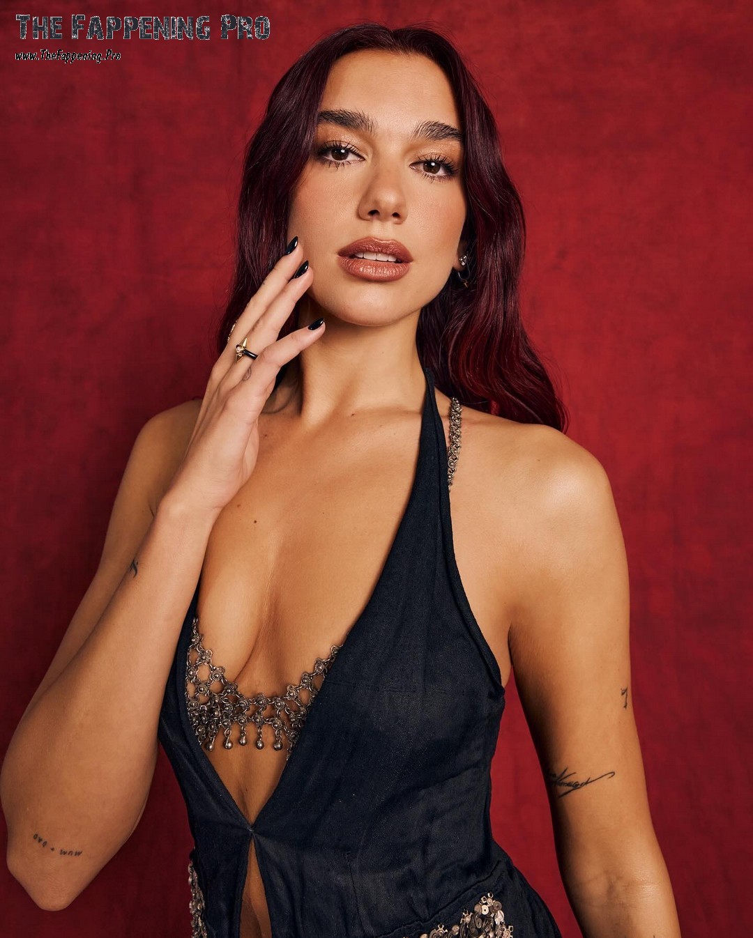Dua Lipa Deep Cleavage Tits