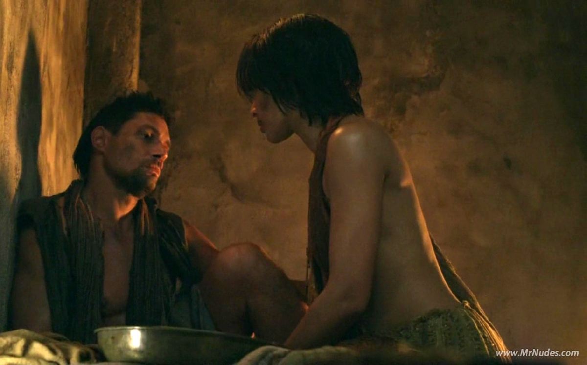 cynthia-addai-robinson-nude- hot-10