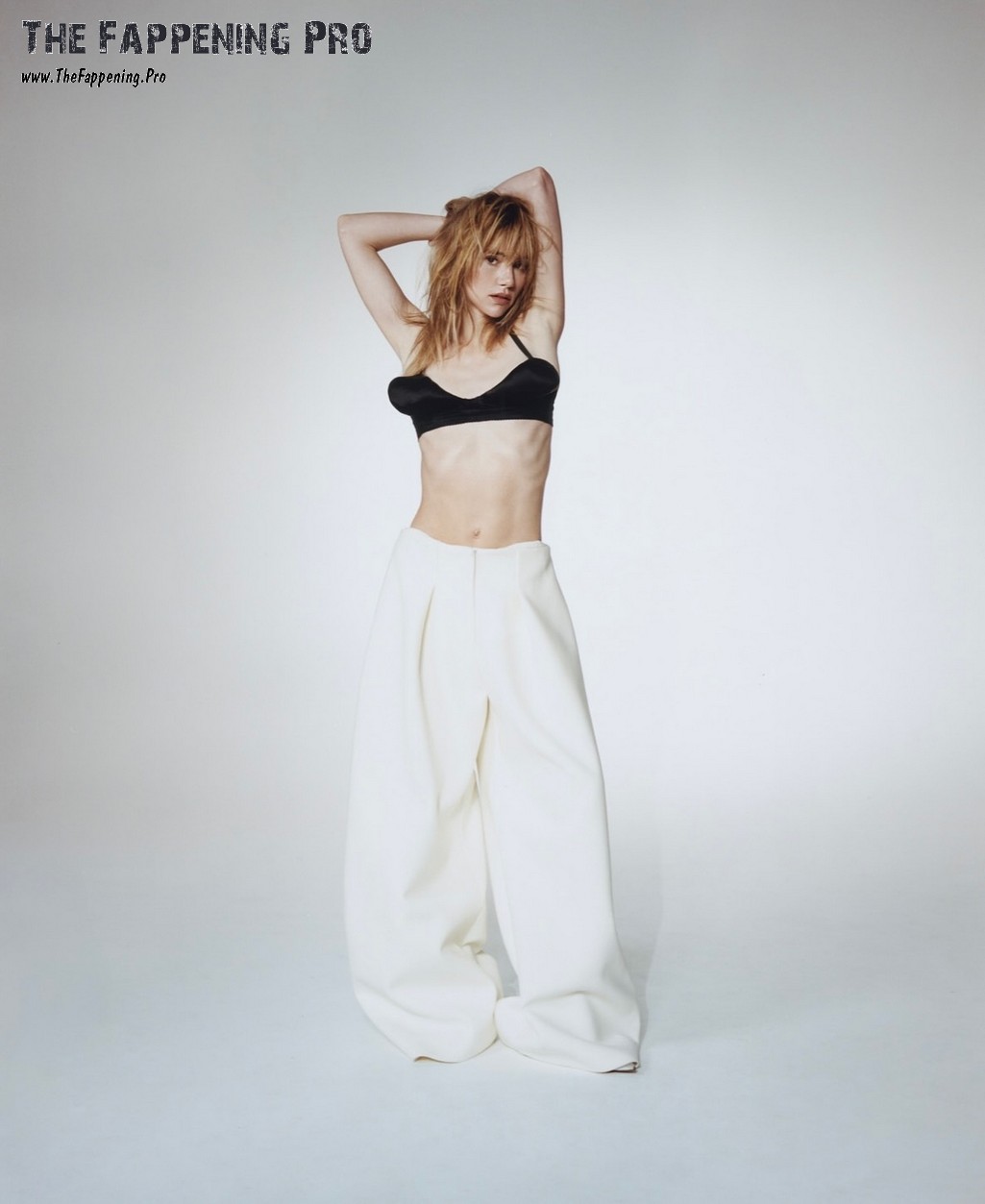Suki Waterhouse Sexy