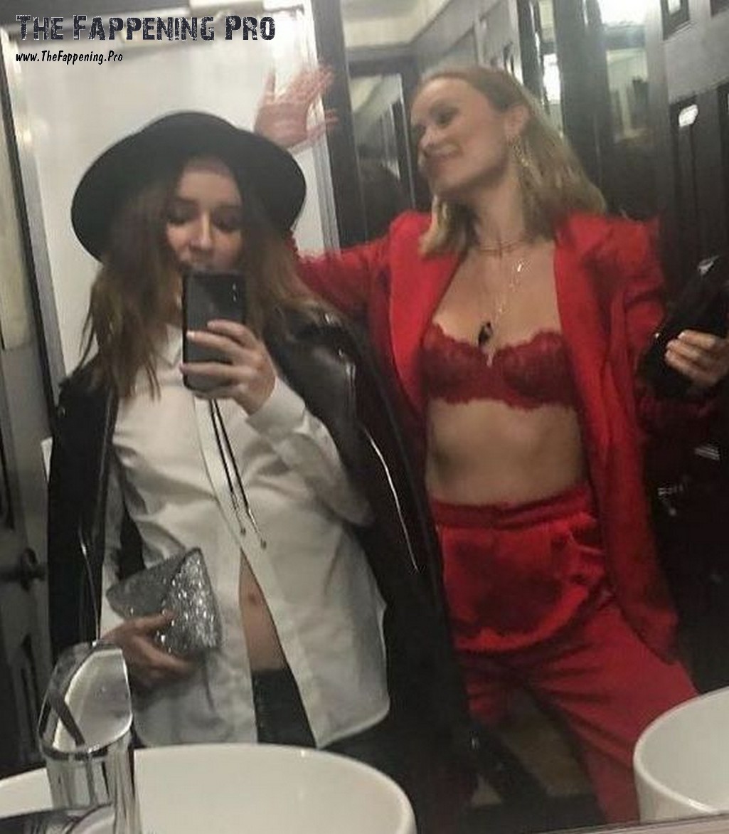 Kaitlyn Dever Fappening
