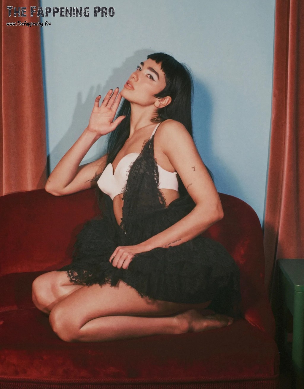 Dua Lipa Hot