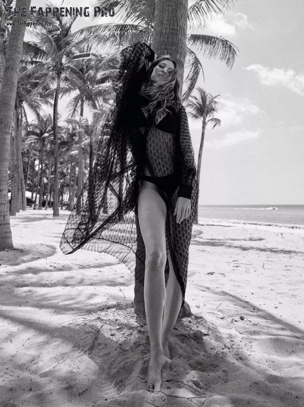 Gisele Bundchen Leggy