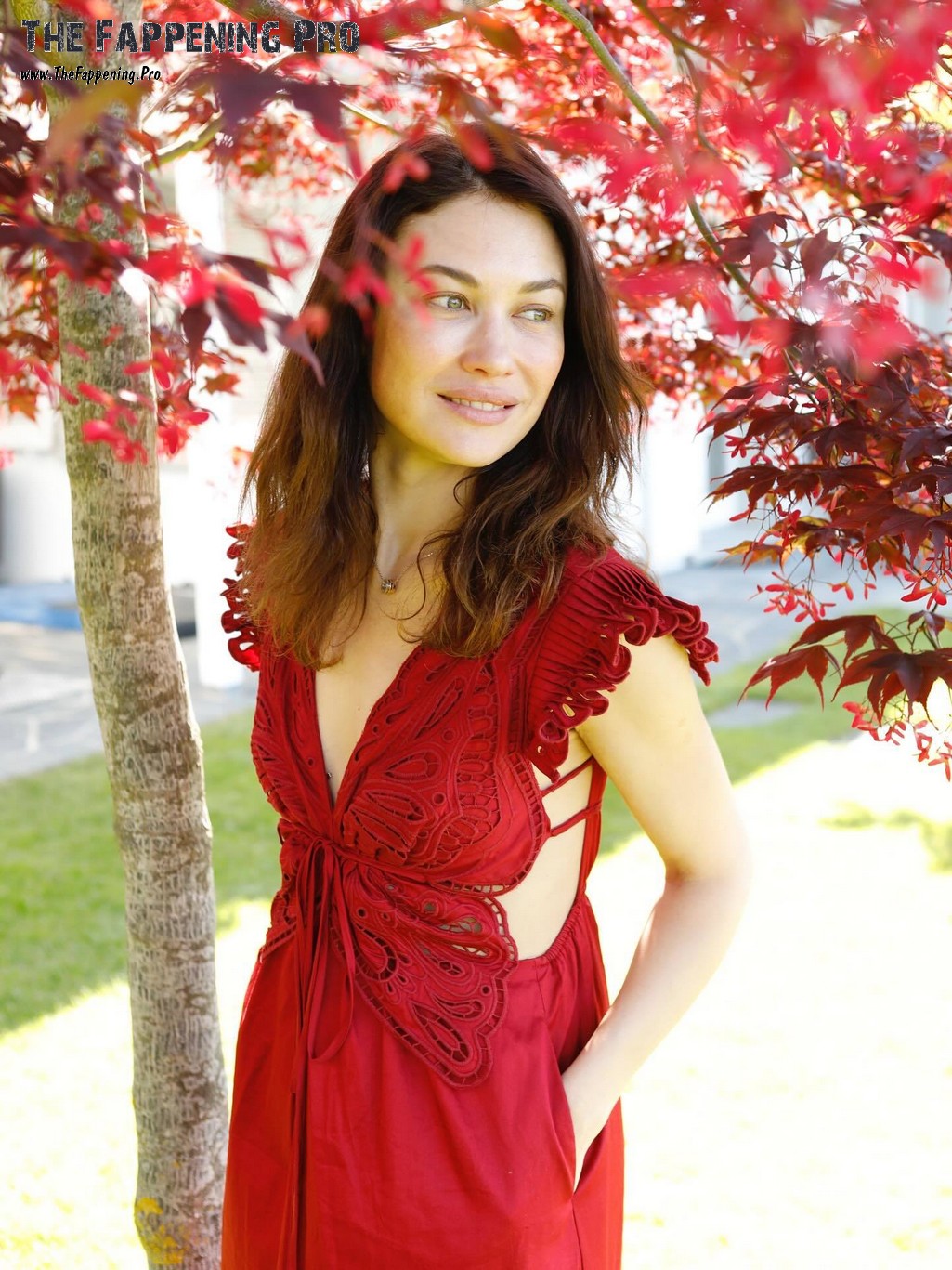 Olga Kurylenko Cleavage