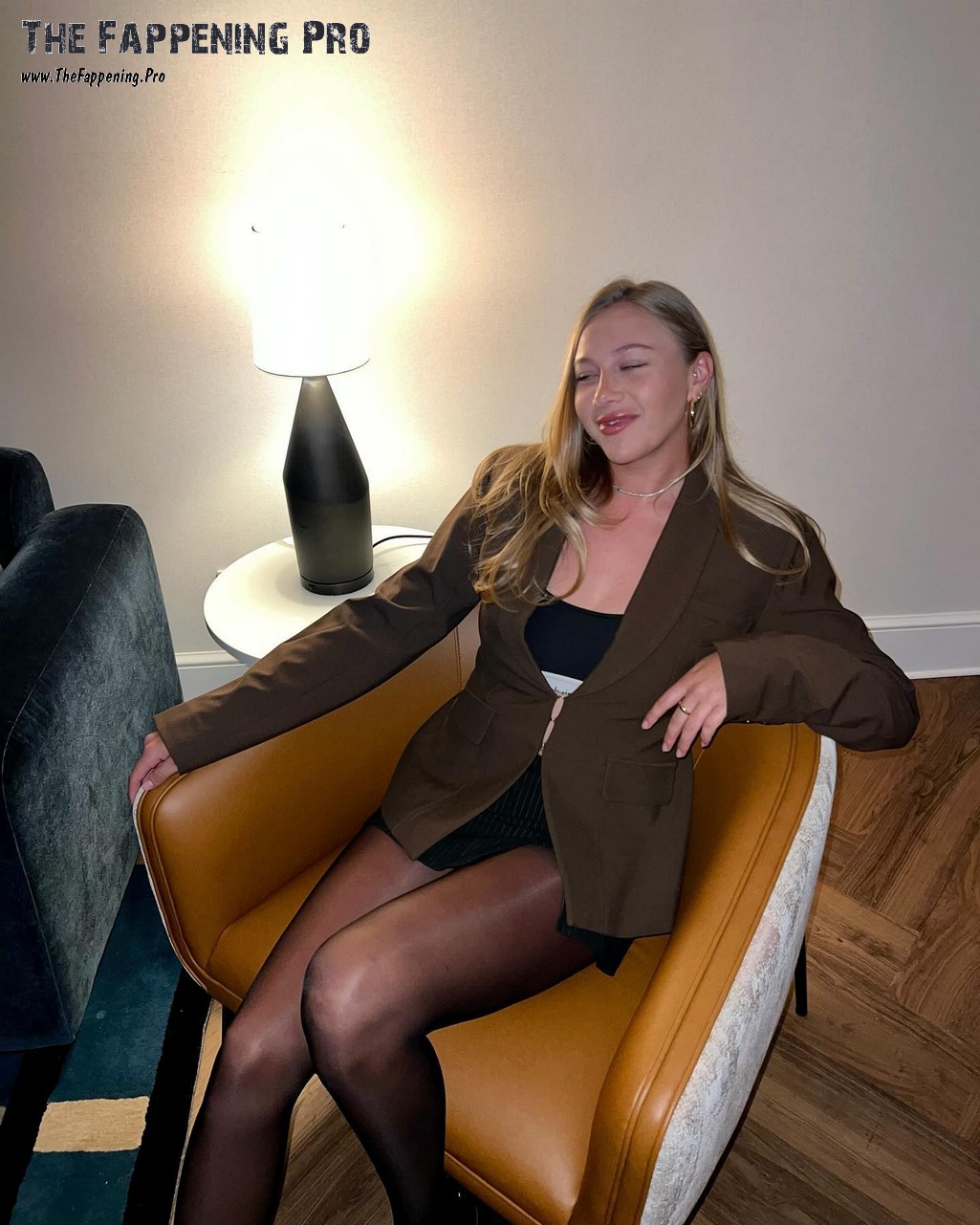 Amanda Anisimova In Stockings