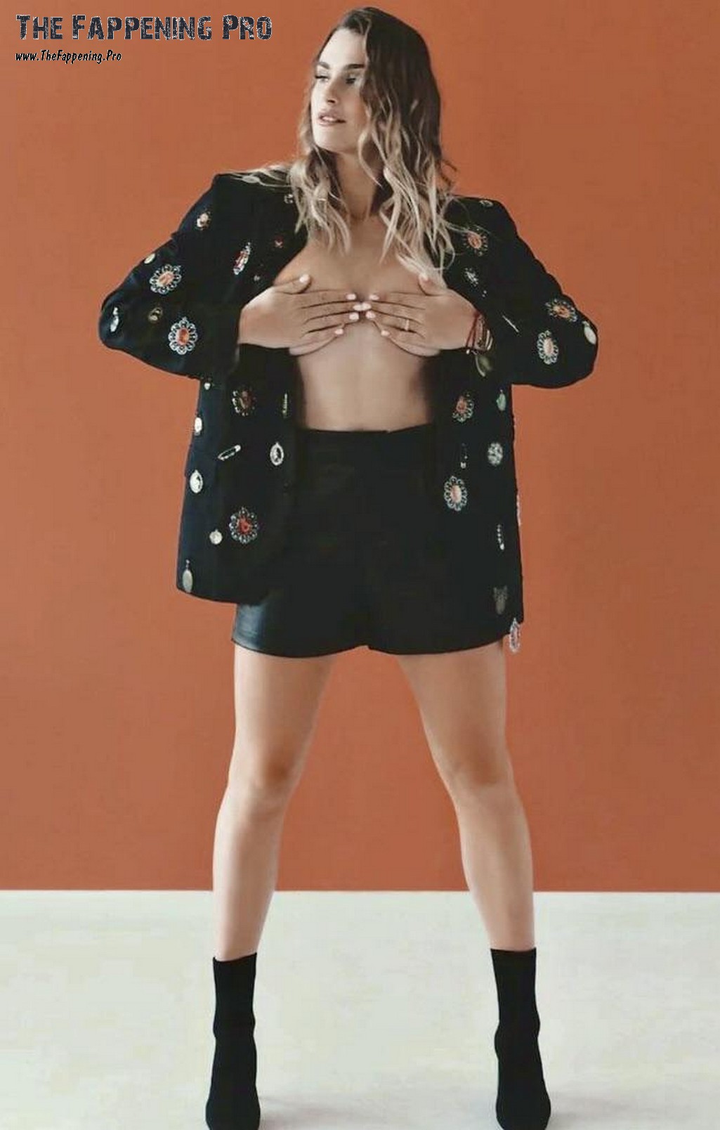 Aryna Sabalenka Topless Covered