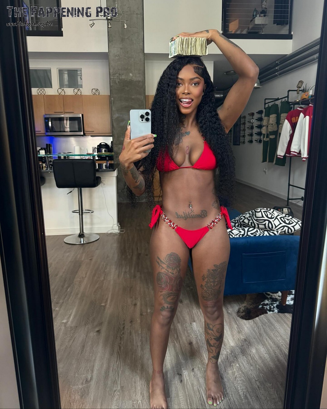 Big Boss Vette Sexy In Bikini