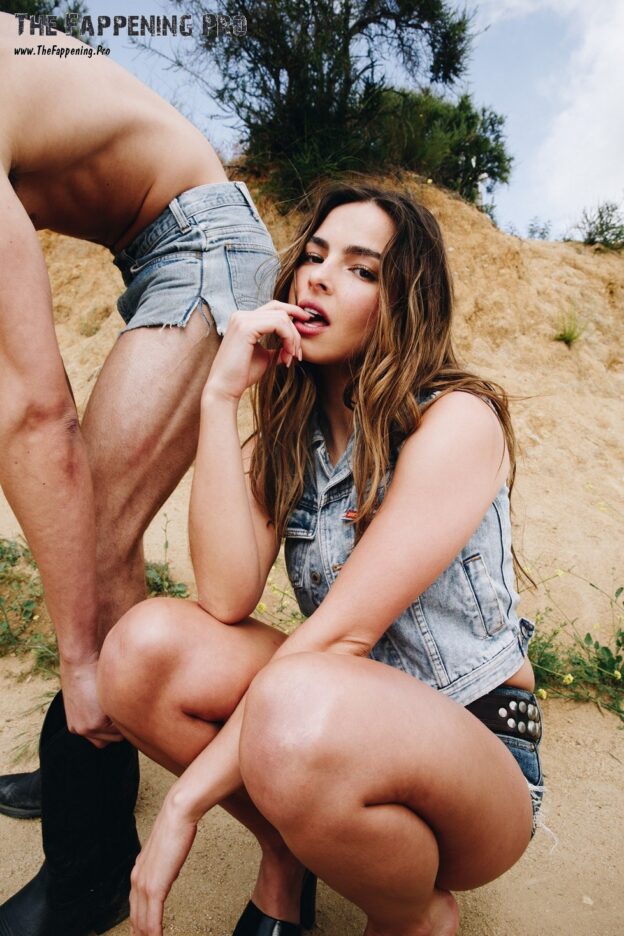Addison Rae Hot