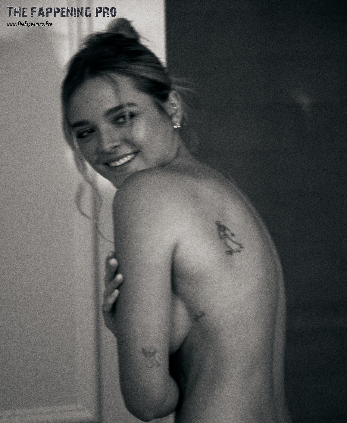 Charlotte Lawrence Fappening