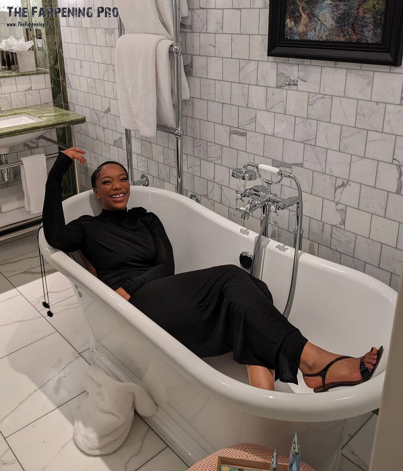 Naomi Ackie Feet