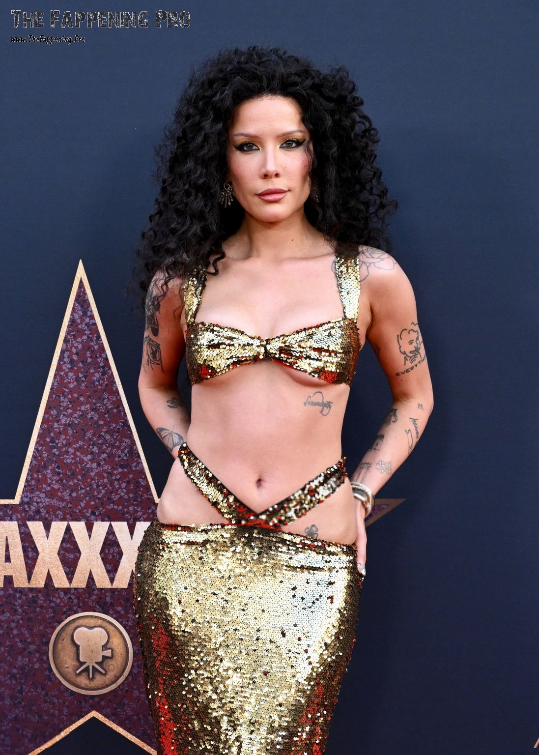 Halsey Sexy