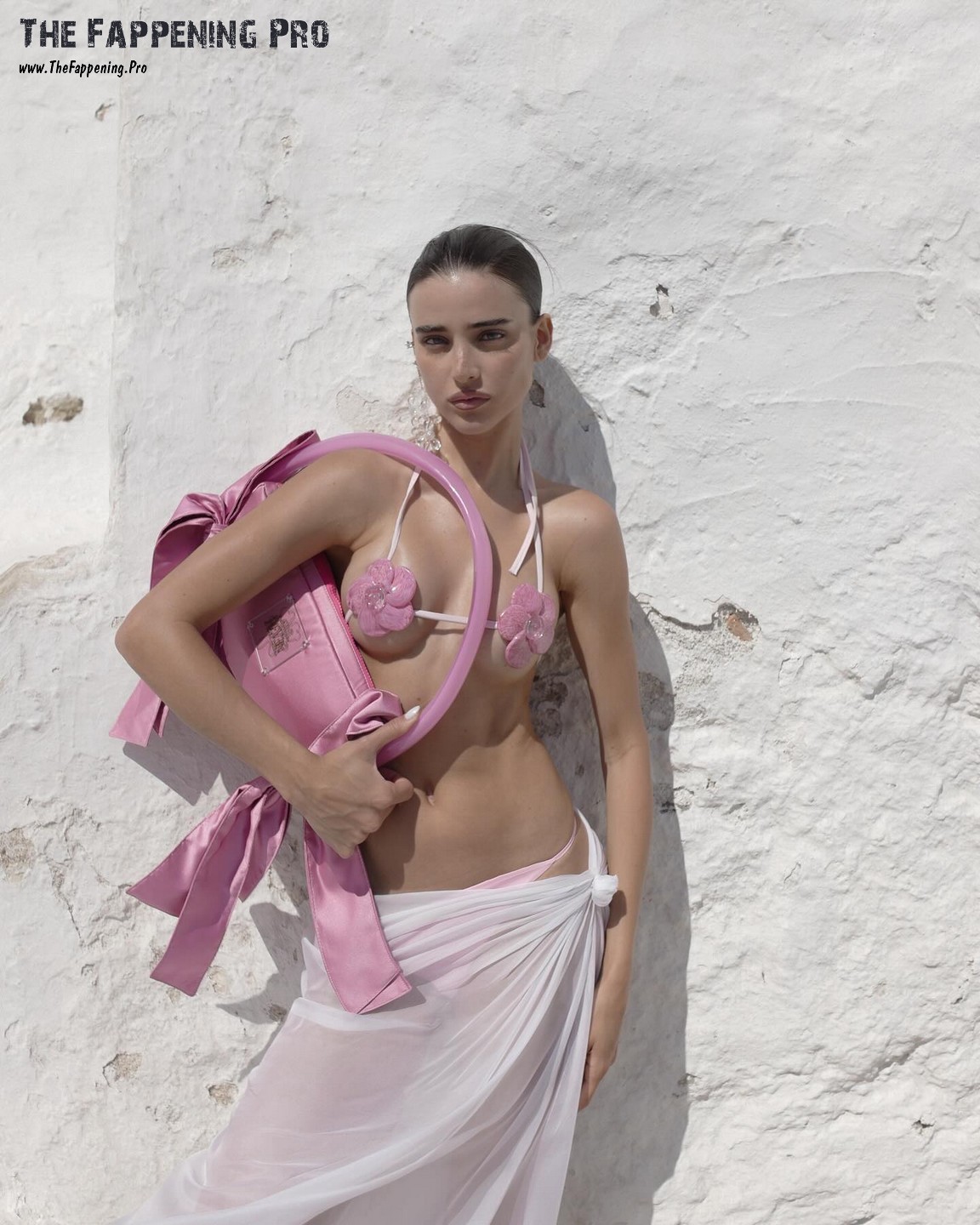 Livia Nunes Hot