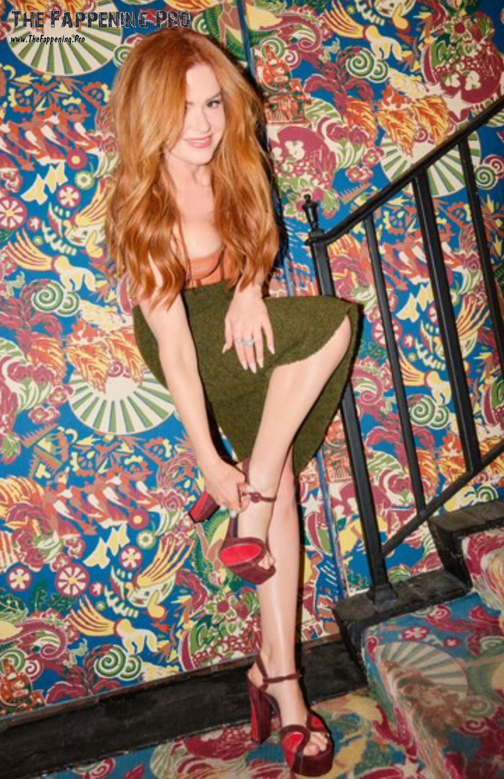 Isla Fisher Feet