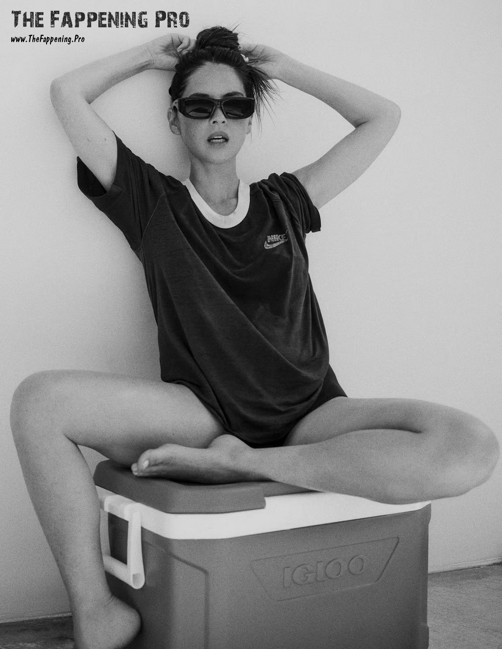 Olivia Munn Feet