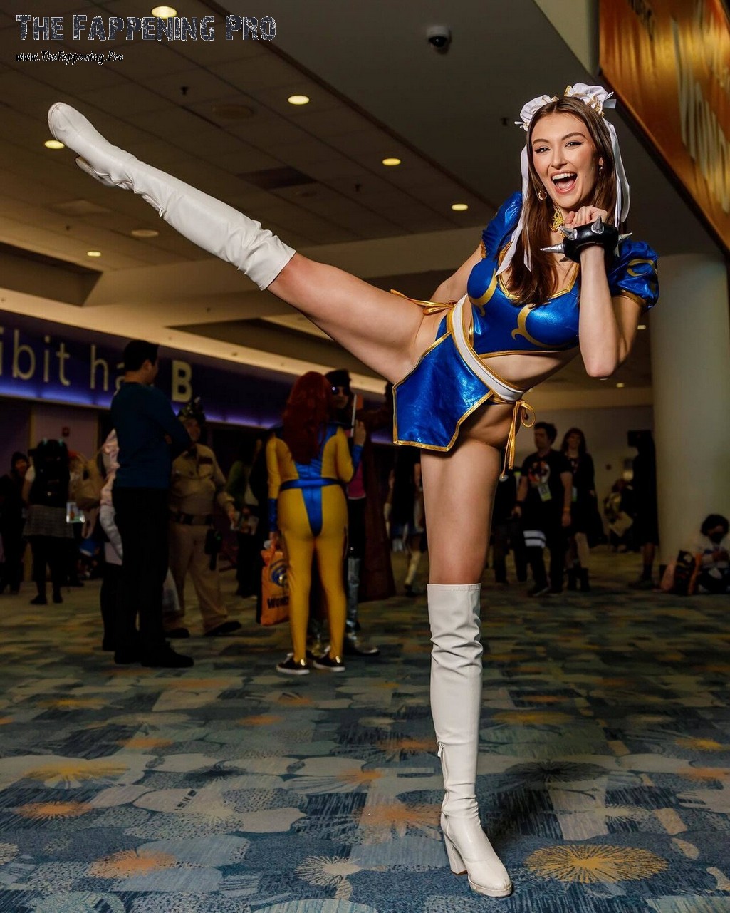 Rachel Pizzolato Sexy Chun-Li Cosplay